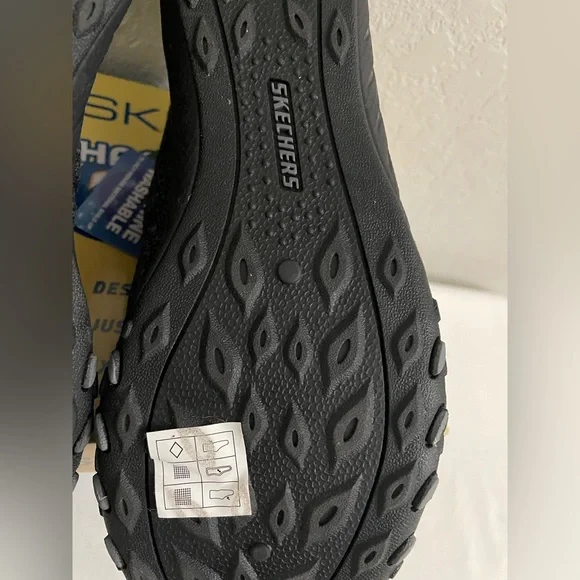 Skechers Breathe Easy Knitty Waves Hands Free Slip-ins Womens 7 Black (100762) - Picture 9 of 13
